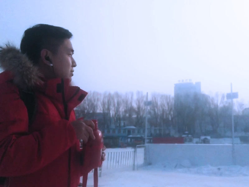 At minus 30, a sip of hot Coke feels like being revived At minus 30, a sip of hot Coke feels like being revived